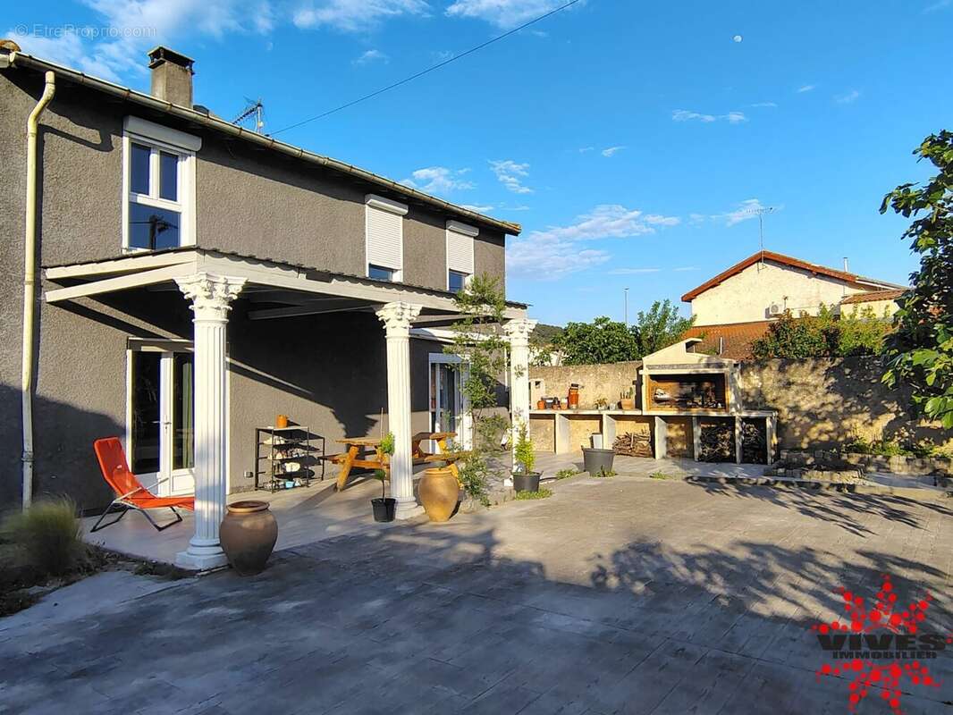 Maison T5 pleine de charme avec jardin - photo 14