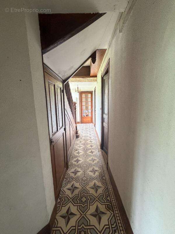 Maison bourgeoise à Crux la Ville - photo 12