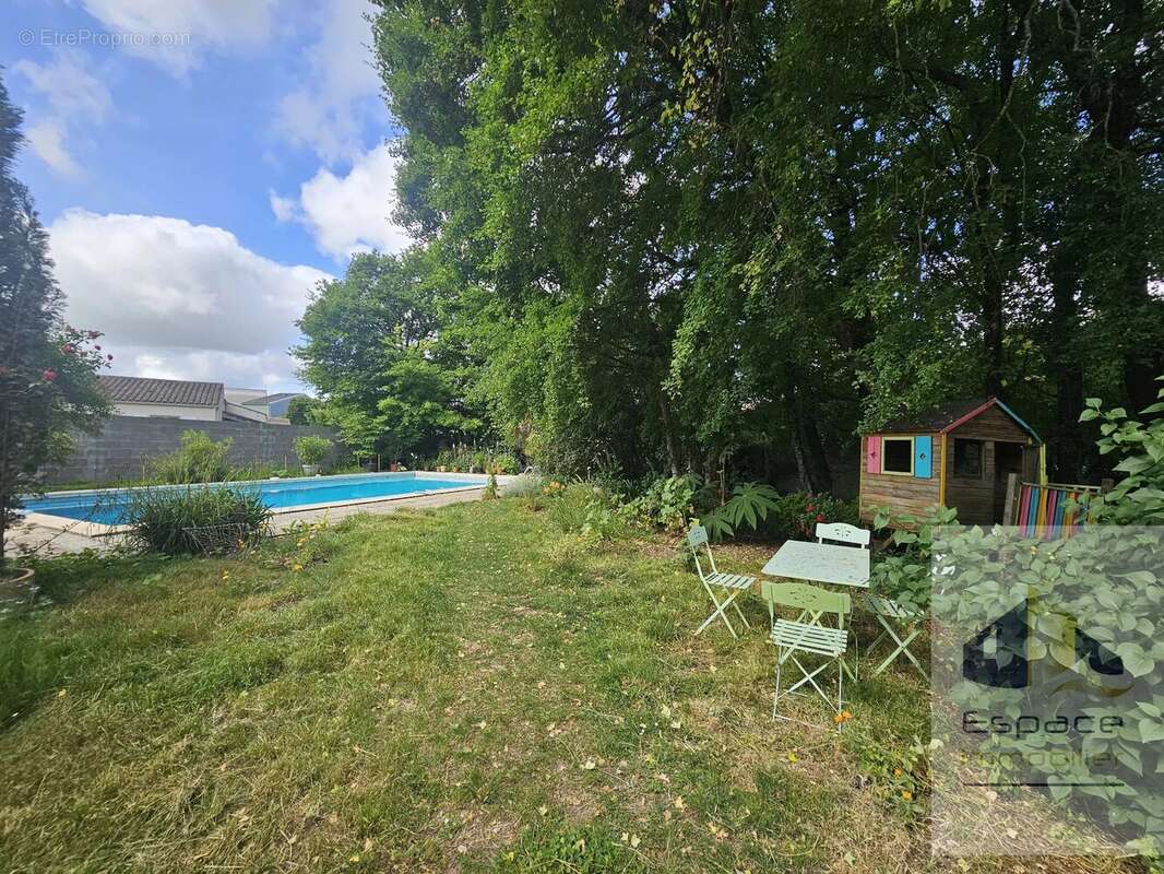 Maison à AIGREFEUILLE-D'AUNIS