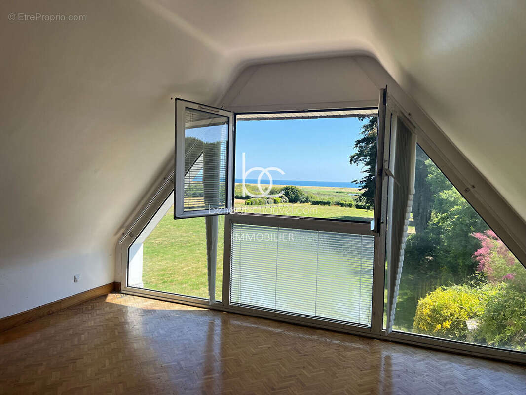 VENTE Propriété de Prestige SARZEAU  Vue Mer  6 Chambres  Première Ligne  Suscinio - Landrezac (56370) - photo 13