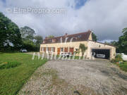 Maison à LE MELE-SUR-SARTHE