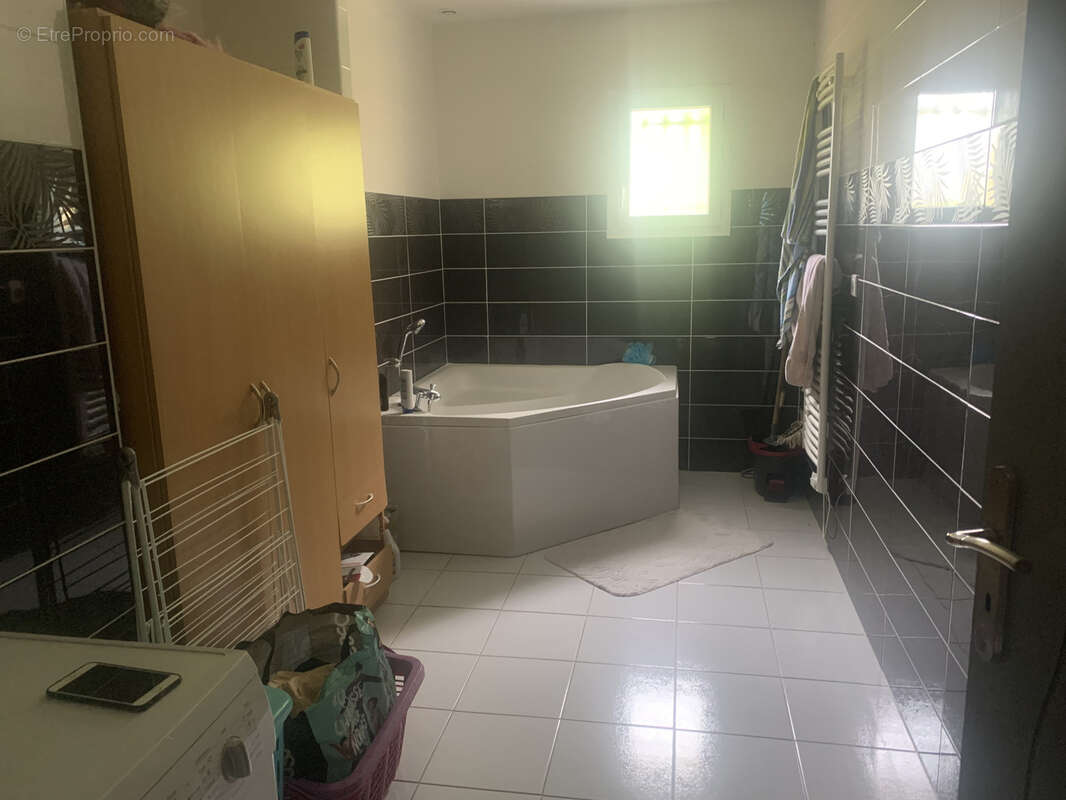 Maison à CHASSENEUIL-SUR-BONNIEURE