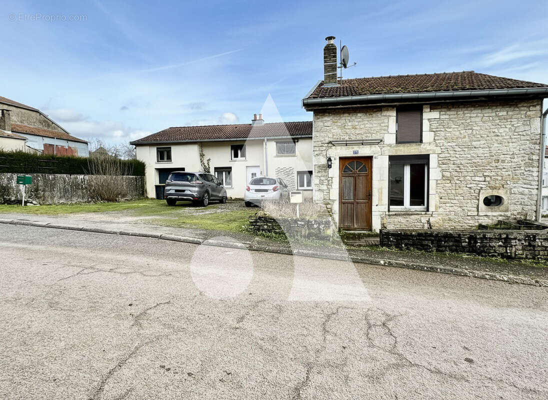 Maison familiale 7 pièces 155m² + dépendance de 57m² - Beaufremont - photo 14