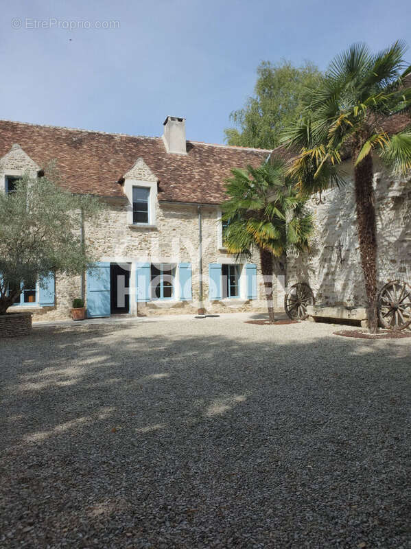 Maison à CHALAUTRE-LA-GRANDE