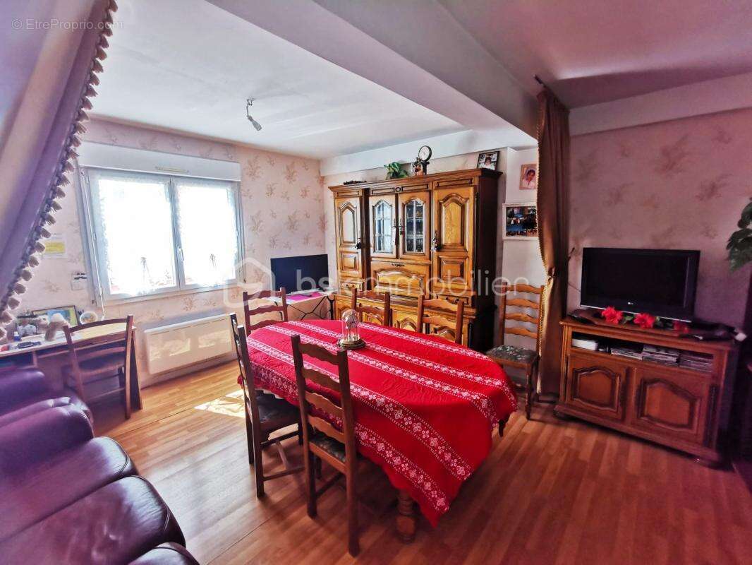 Appartement à DORDIVES