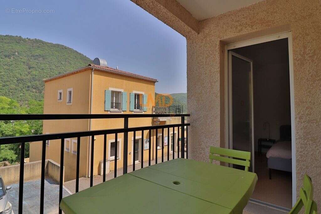 Appartement à AVENE