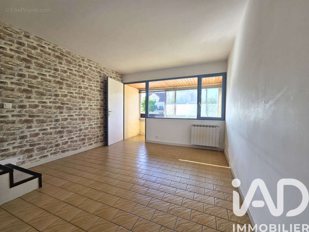 Photo 2 - Appartement à MENNECY