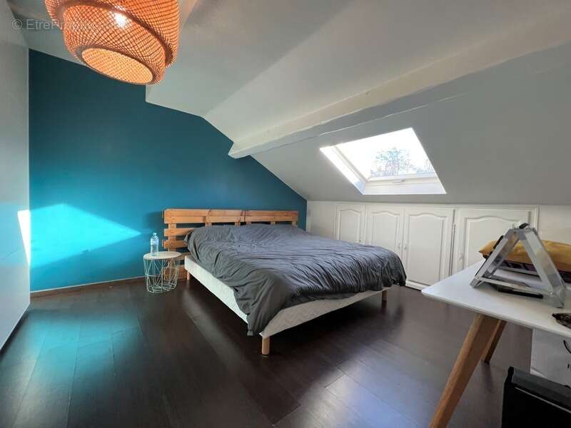 Appartement à COMBS-LA-VILLE