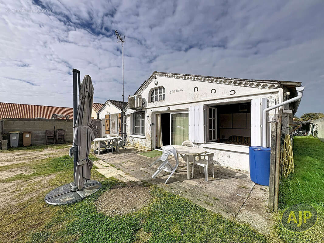 Maison à SALLERTAINE