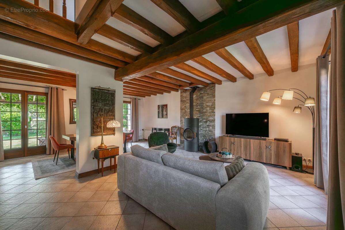 Maison à FONTENAY-TRESIGNY