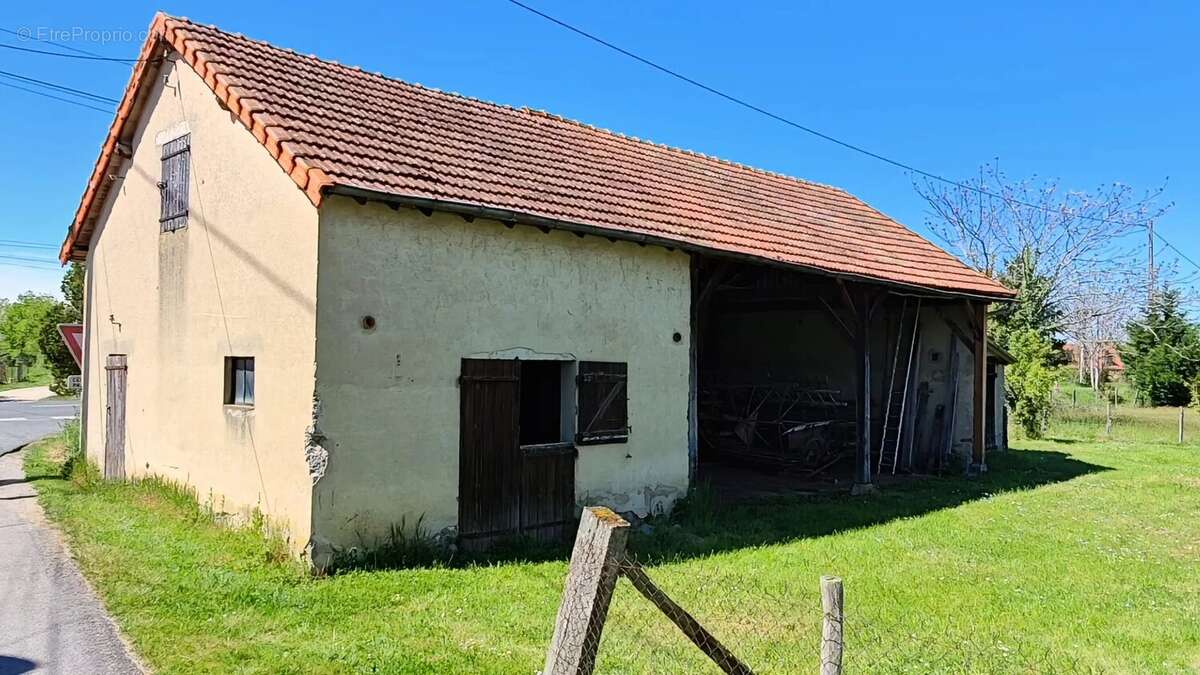 Maison à CONTIGNY
