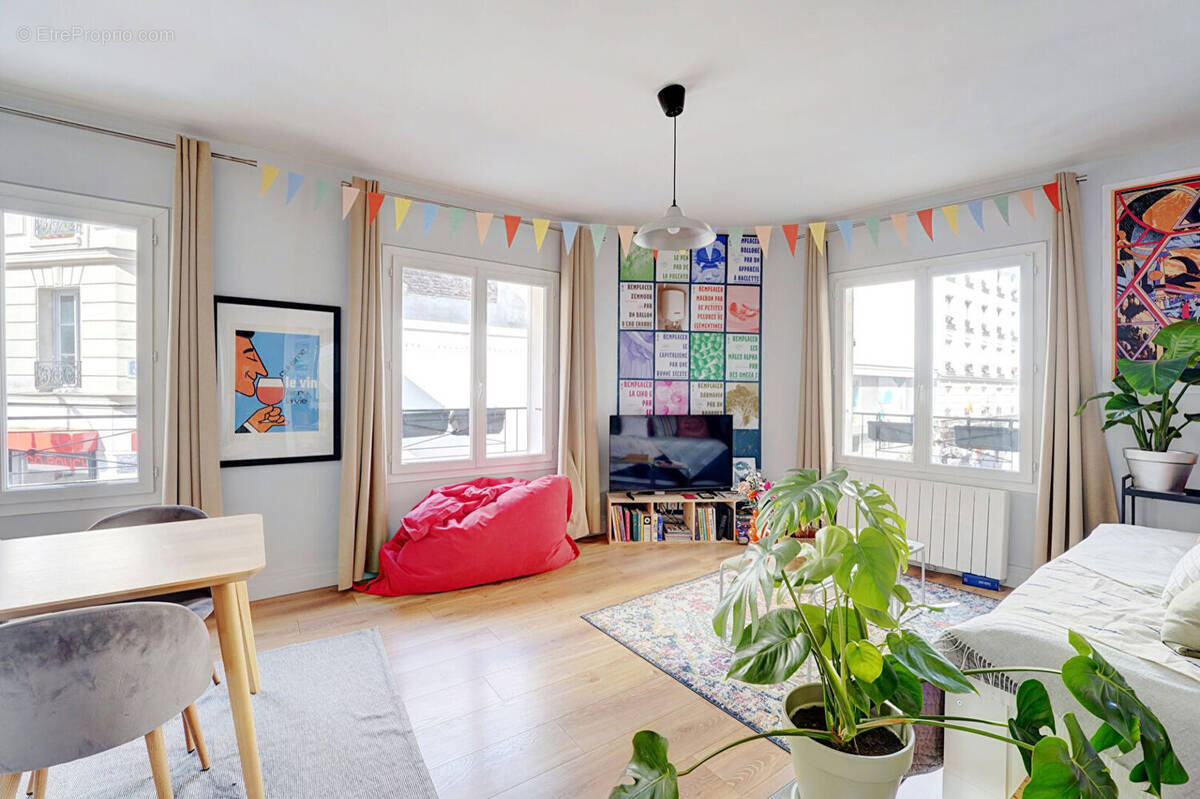 Appartement à PARIS-18E