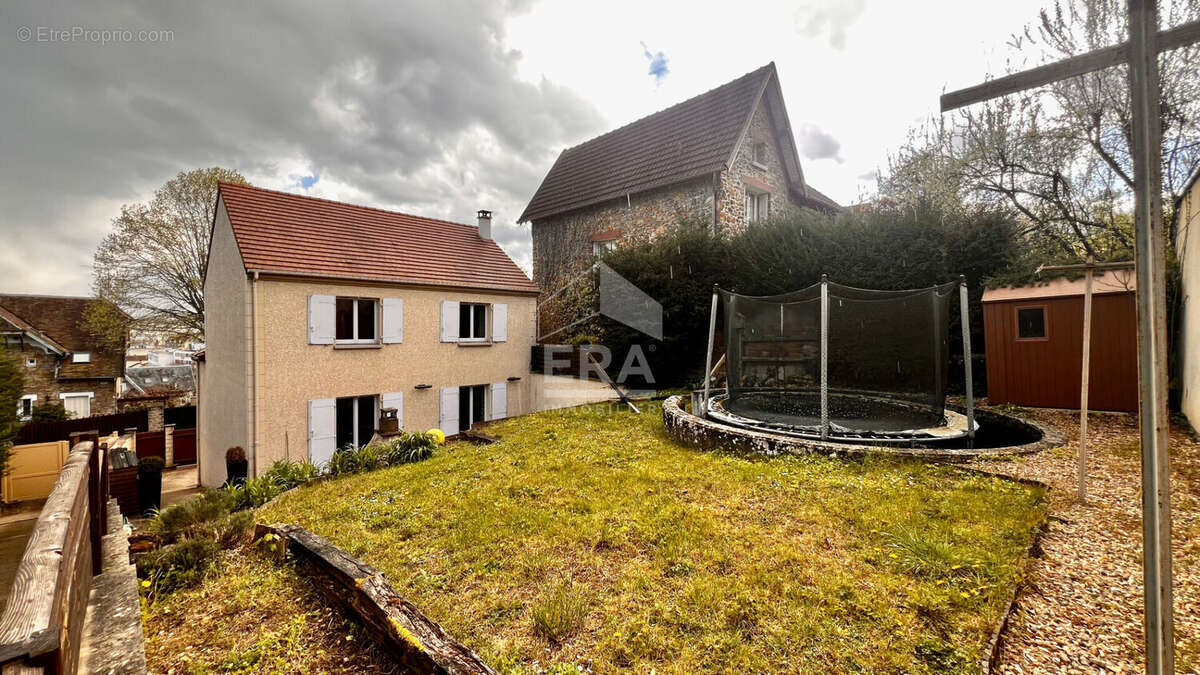 Maison à JUVISY-SUR-ORGE
