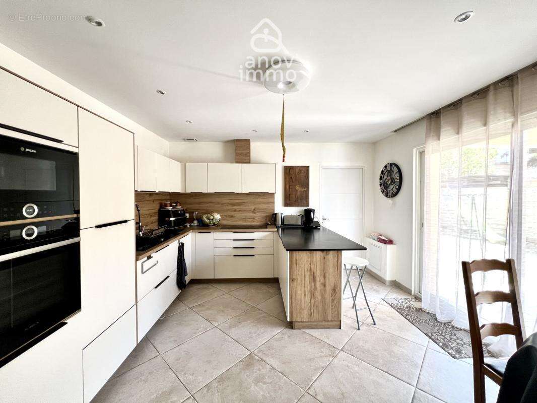 Buxerolles (86180) - maison 182 m2 - 6 chambres - terrain 86 - photo 7