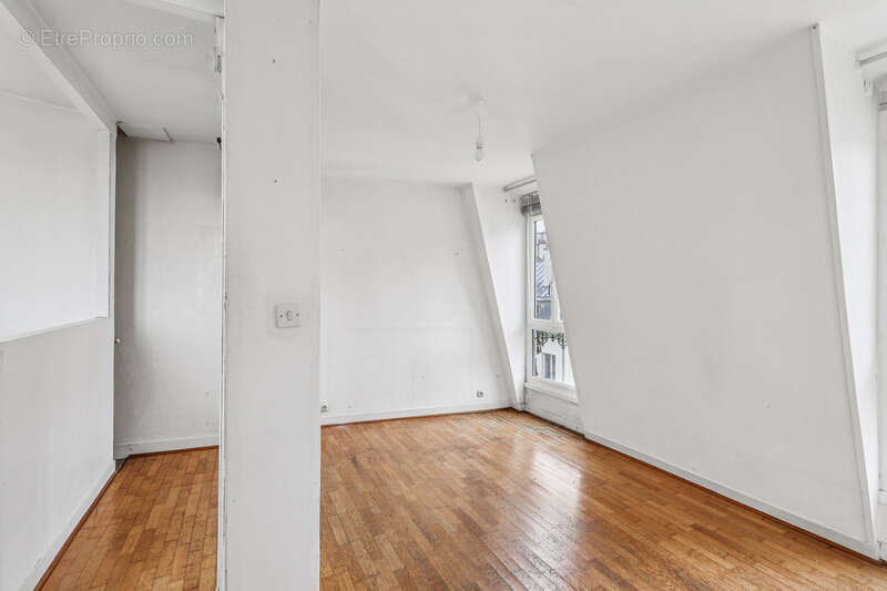 Appartement à PARIS-10E