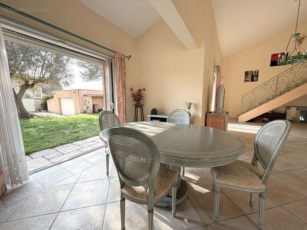 Maison à SAINT-CYPRIEN