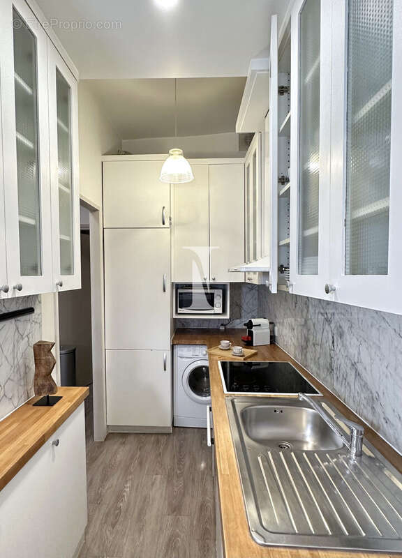 Appartement à PARIS-7E