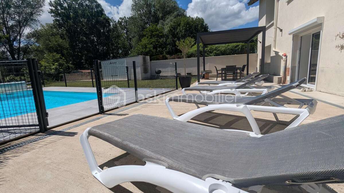 Maison renonvee avec dependance - photo 7