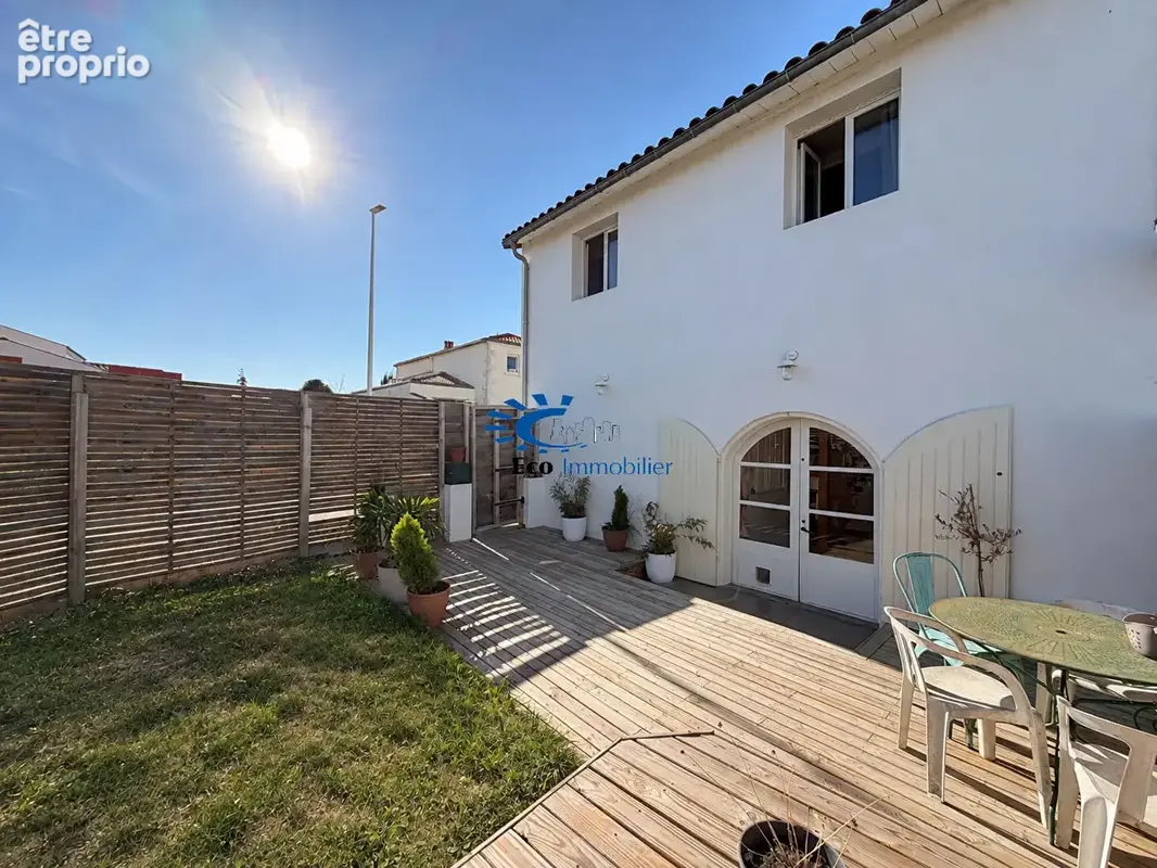 Photo Maison à Dompierre-Sur-Mer au prix de 255 000€