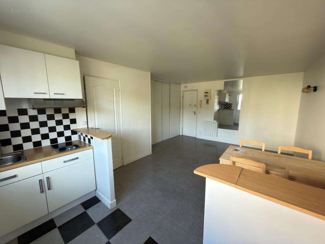 Appartement à SAINT-MAUR-DES-FOSSES