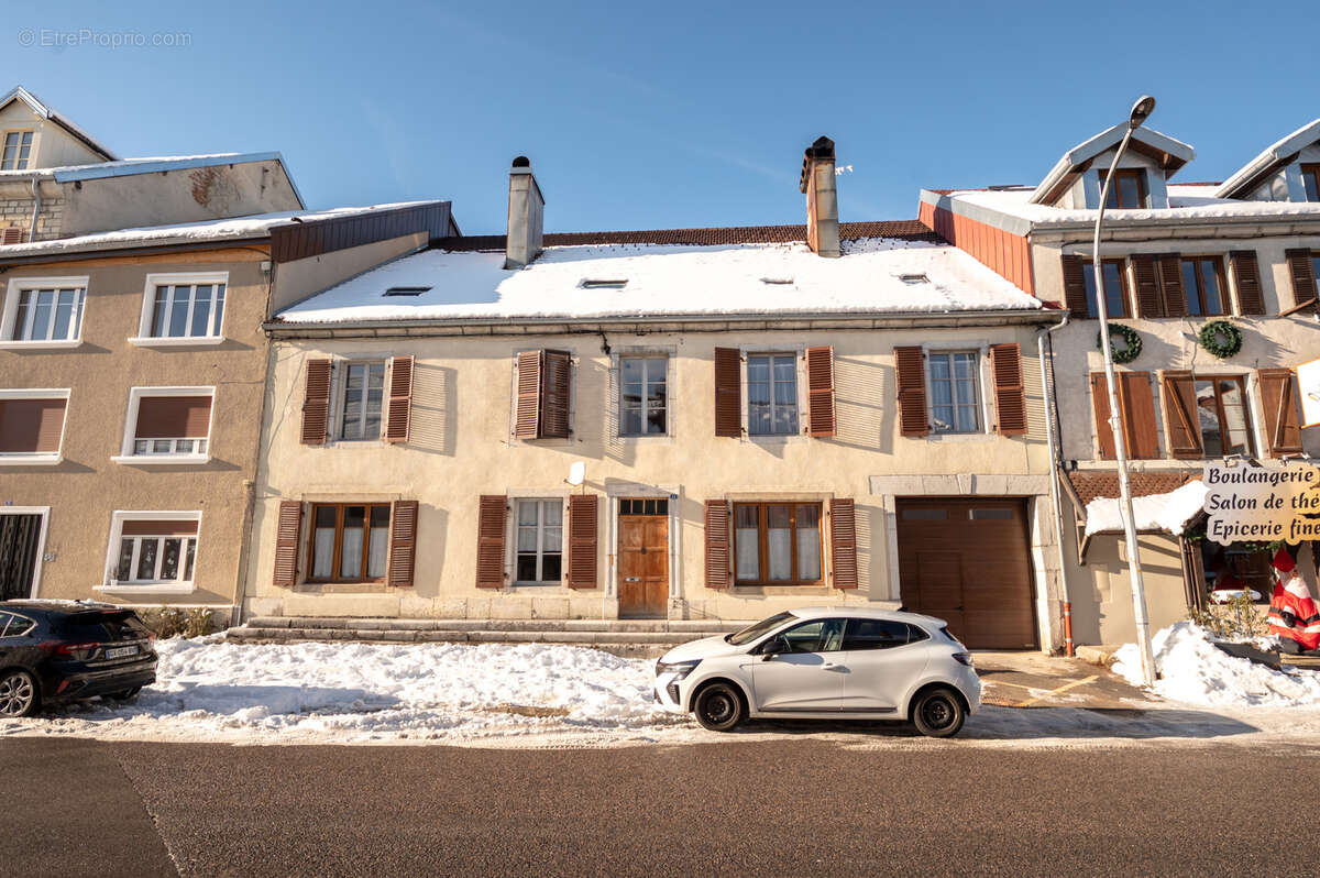 Appartement à MOUTHE