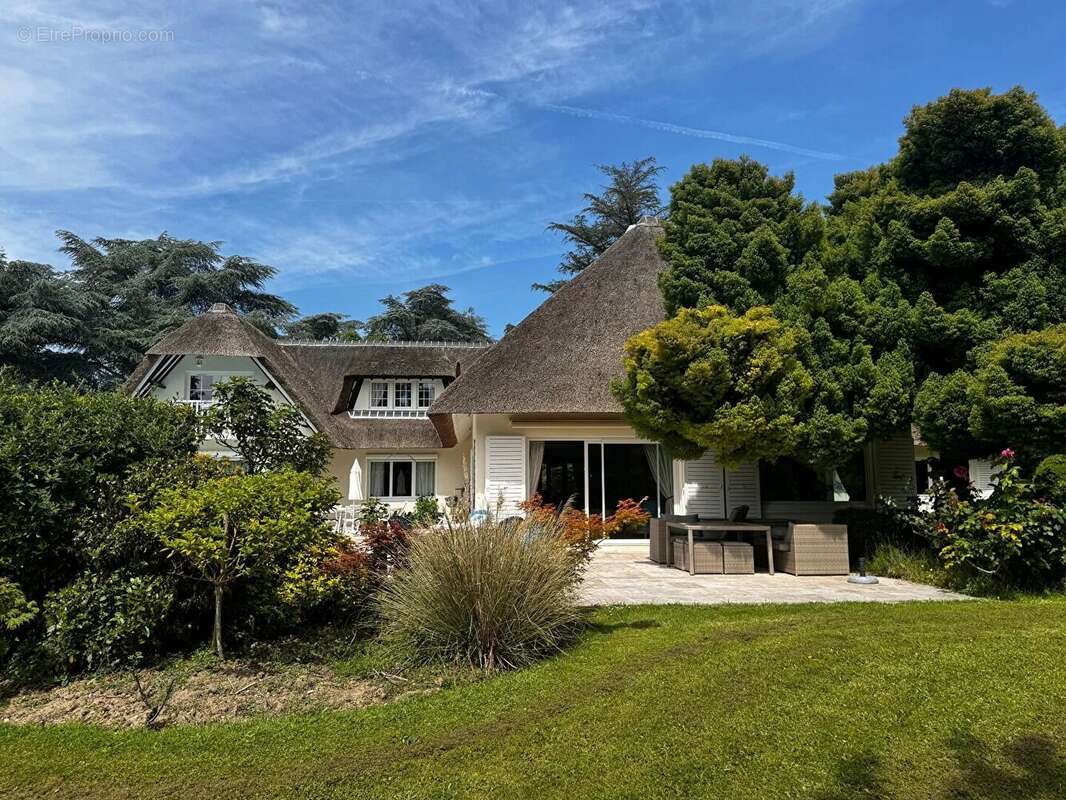 Maison à SAINT-NOM-LA-BRETECHE