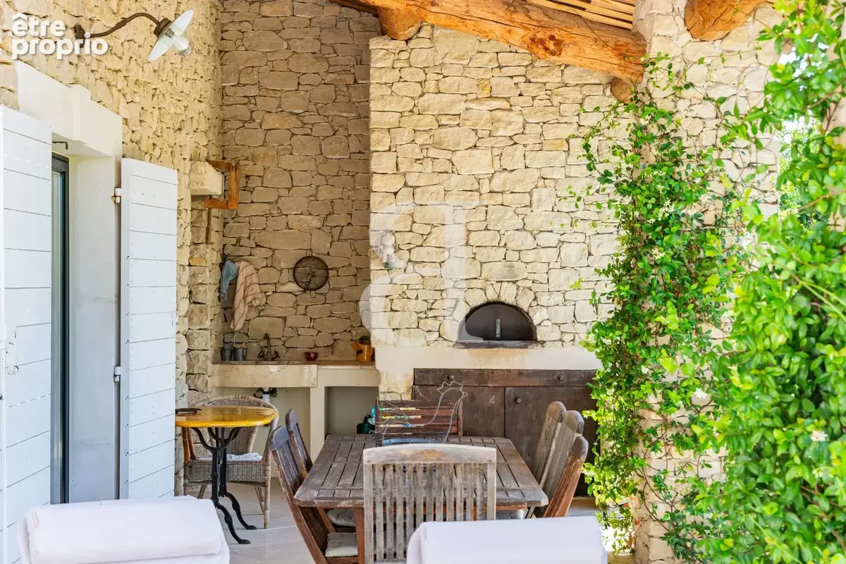 Maison 258 m² à Gordes  - photo 3