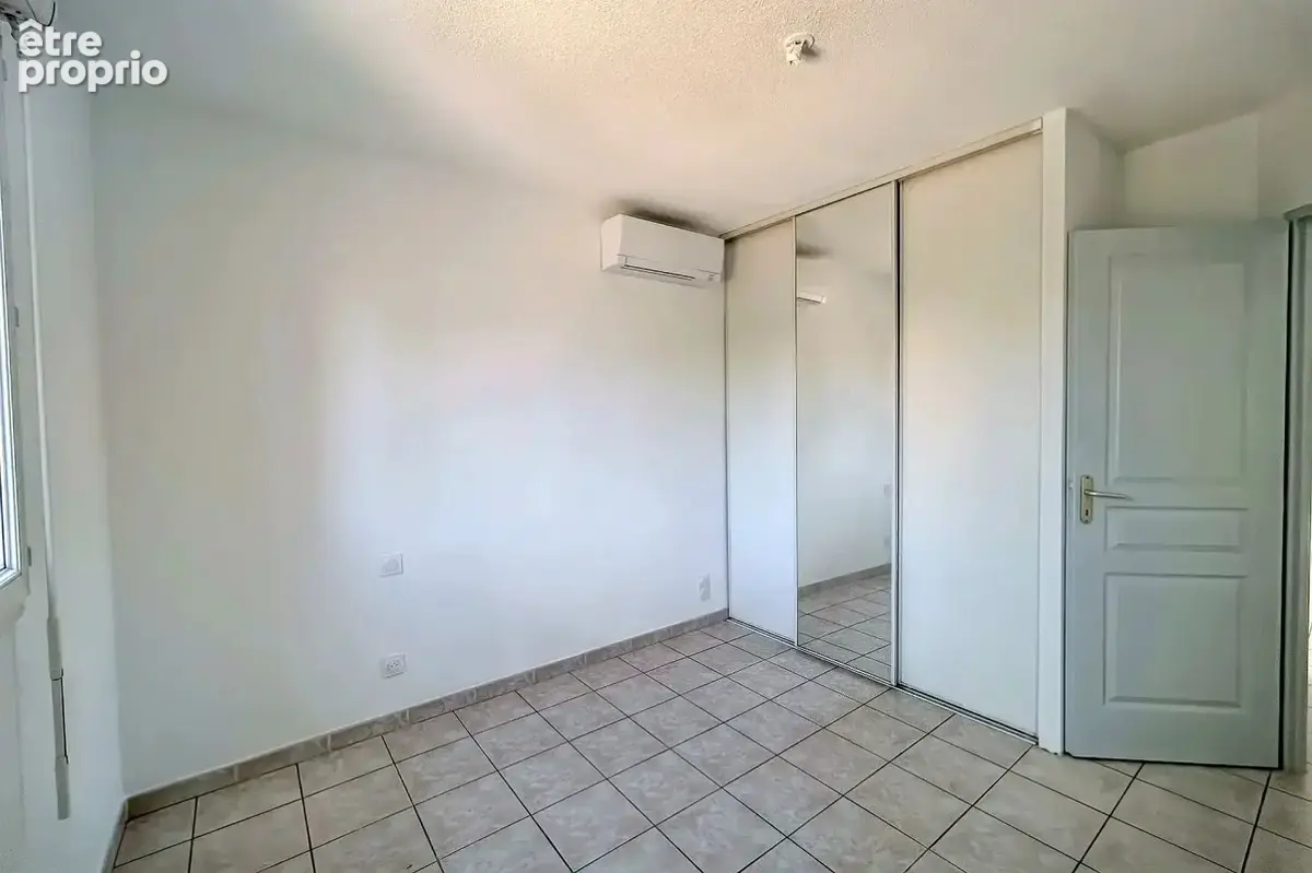 Villa type 4 sur 387 m² de terrain - photo 10