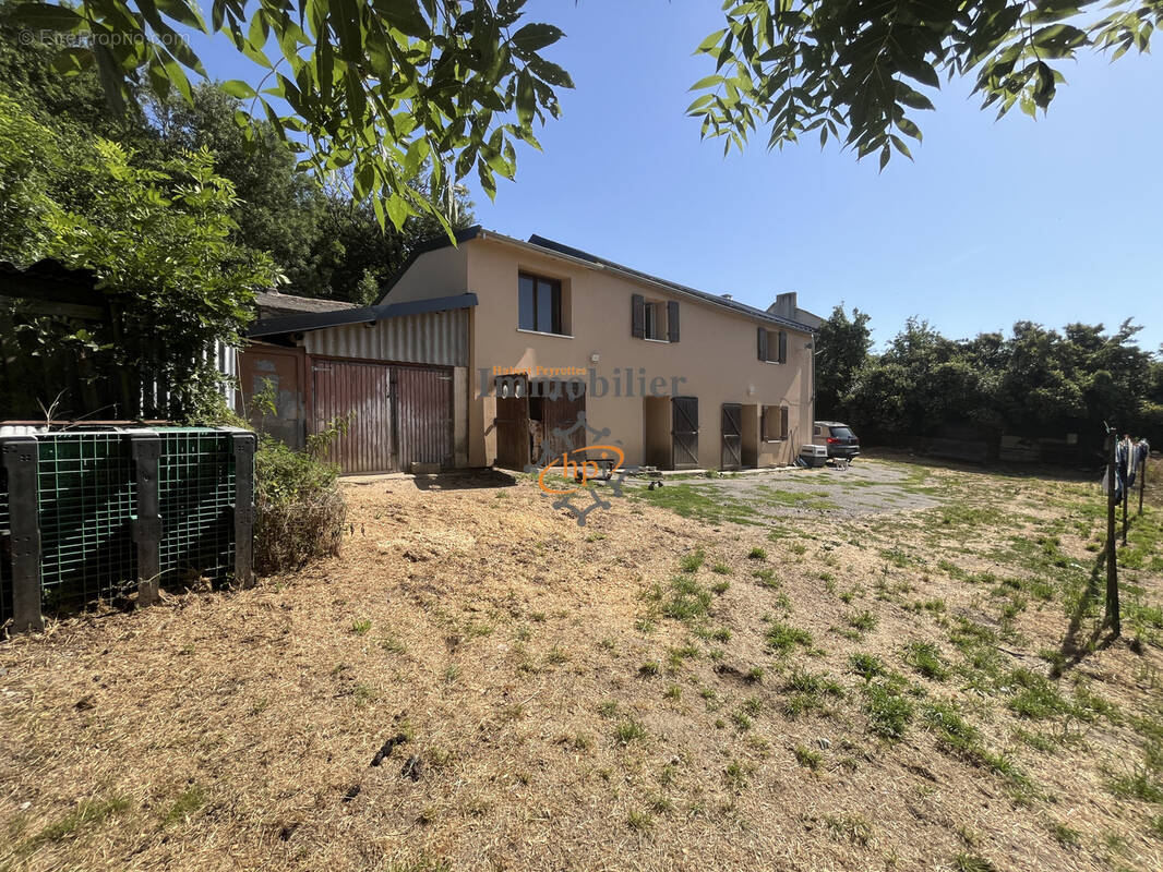 Maison à LESTRADE-ET-THOUELS