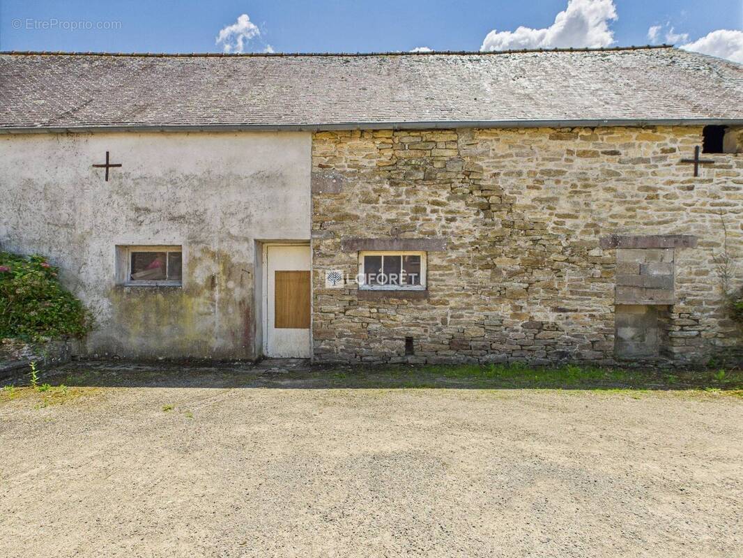 Maison à POULLAN-SUR-MER