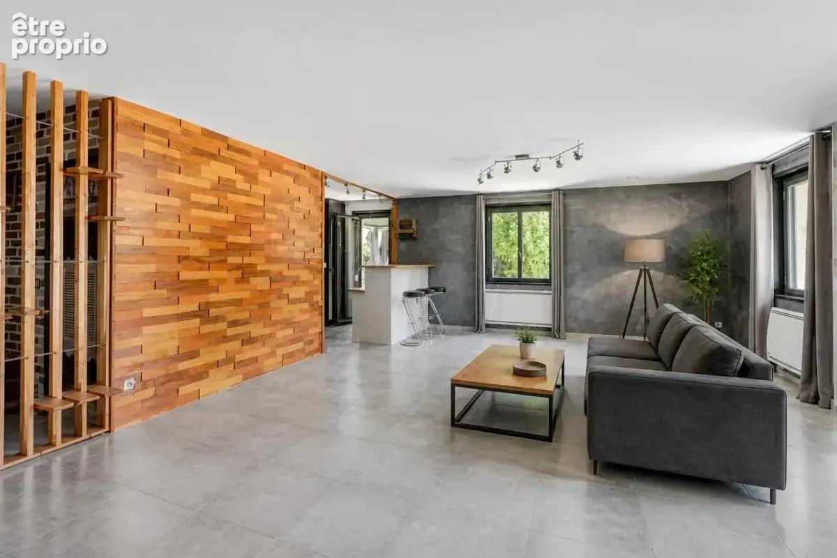 Maison de 8 pièces de 170 m² à Saint-Laurent-de-Mure - photo 4