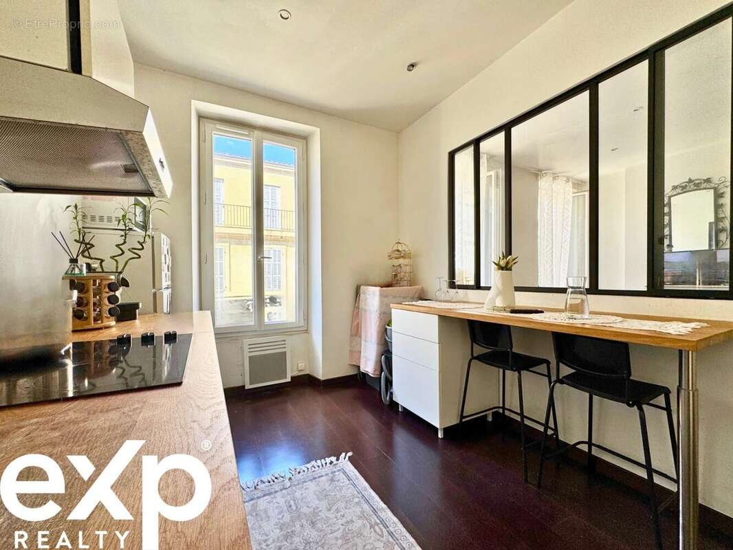 Appartement à MARSEILLE-3E
