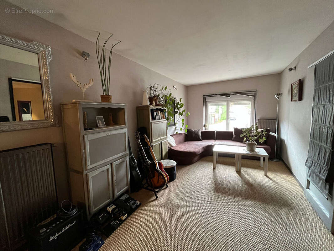 Maison à MARBACHE