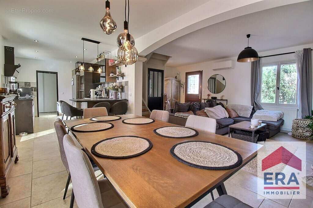 Maison à CHATEAURENARD