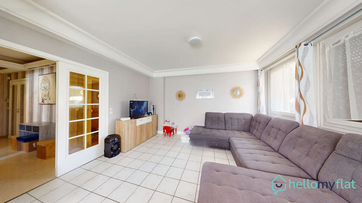 Appartement 91 m² à Reims  - photo 2