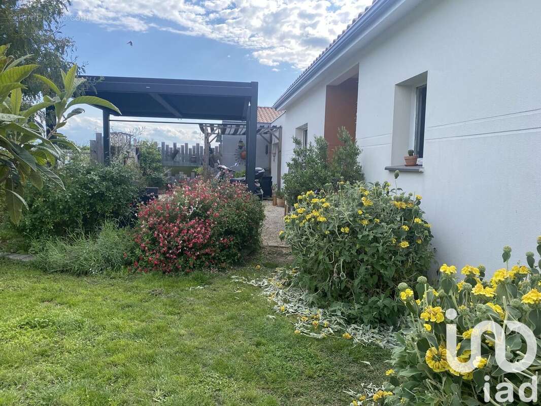 Photo 2 - Maison à BRESSOLS