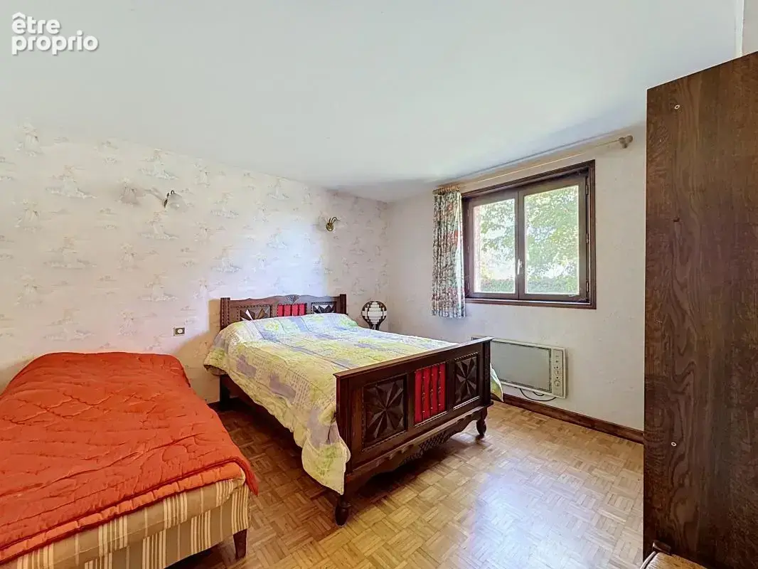 Maison - 6 Chambres - Cave - Garage double - Jardin - Au calme absolu - photo 18