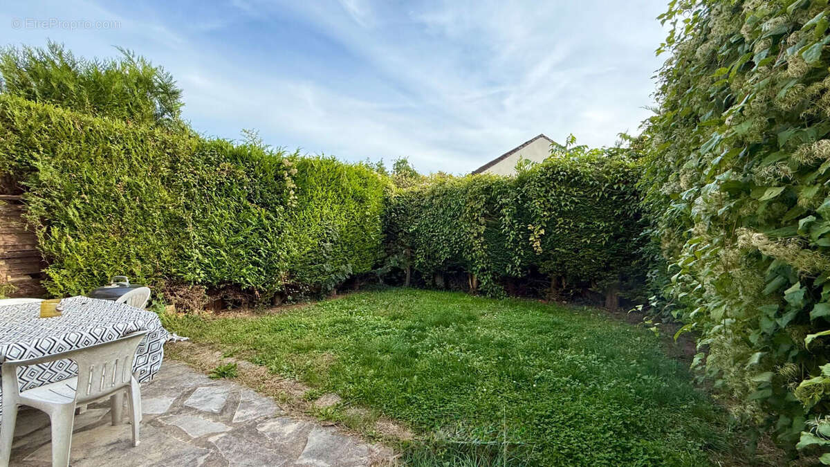 Maison à CORBEIL-ESSONNES