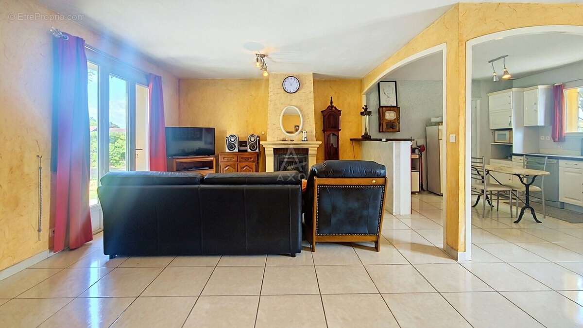 maison contemporaine de 111m2 sur la commune de SAINT YAGUEN - photo 4