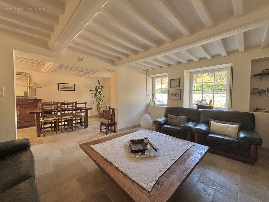 Maison à LE FRESNE-CAMILLY