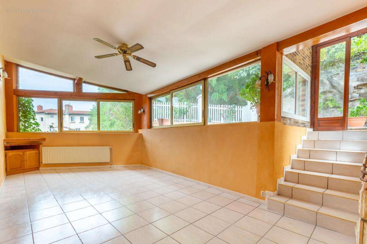 Appartement à LYON-5E