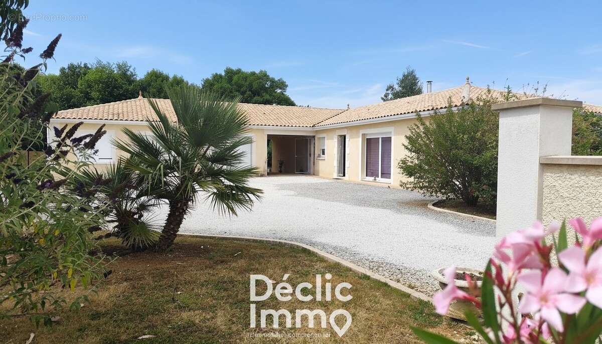 Maison à CHASSENEUIL-SUR-BONNIEURE