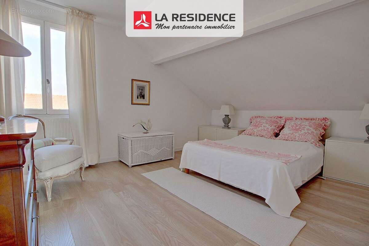 Maison 105 m² à La Verriere  - photo 4