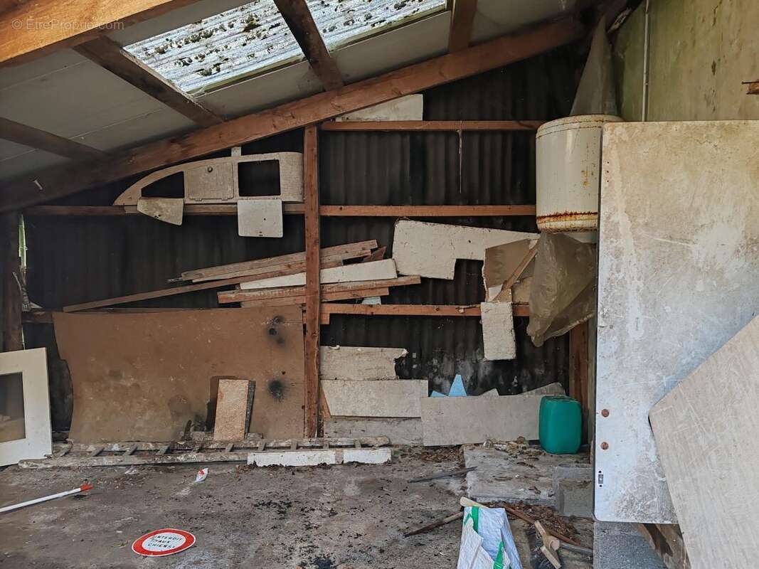 Maison à LE CLOITRE-SAINT-THEGONNEC