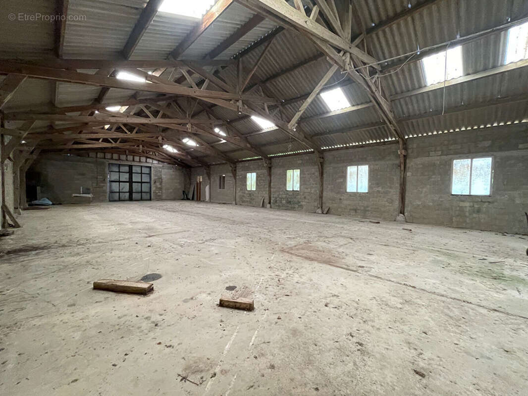 Campagne Gourlizon - Maison avec hangars - photo 12