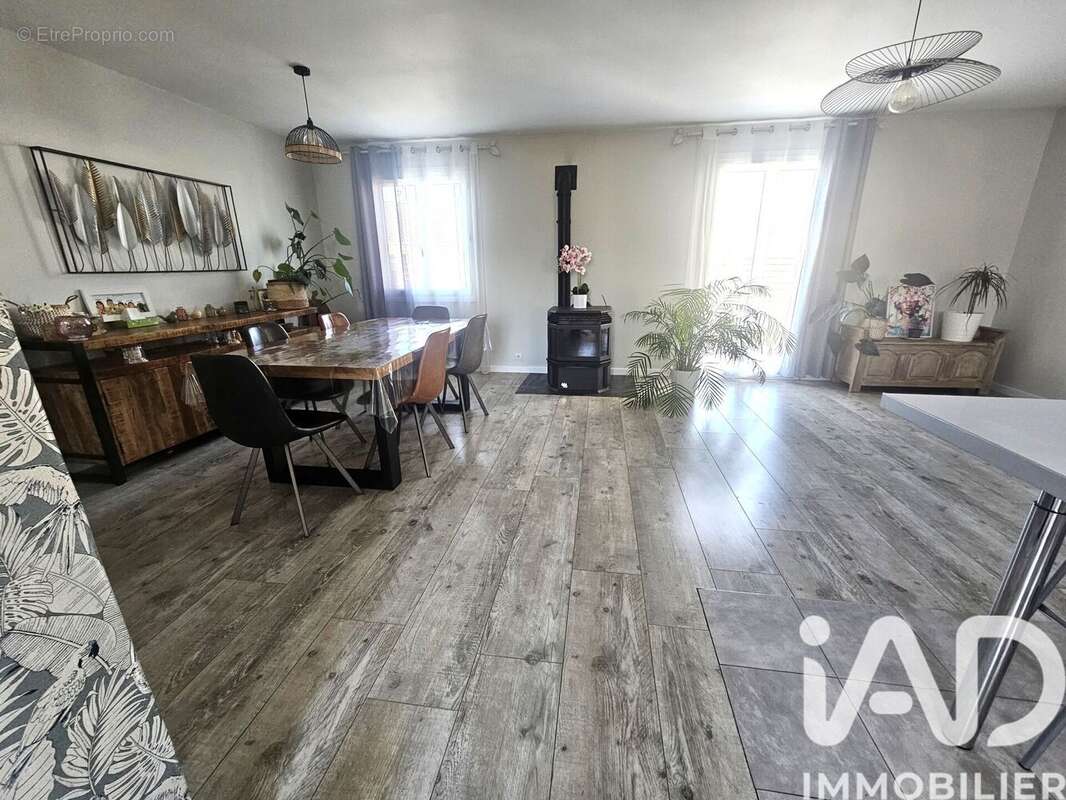 Photo 3 - Maison à WARMERIVILLE
