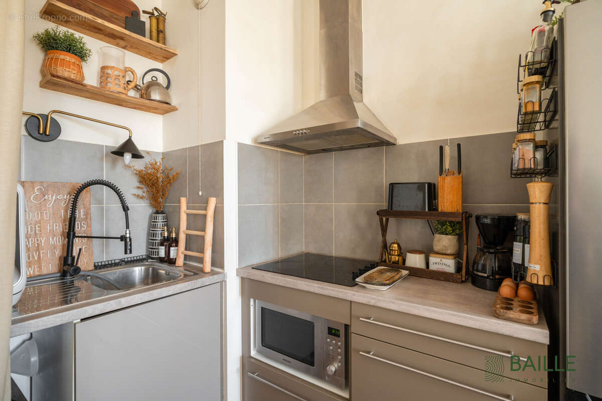 Appartement à MARSEILLE-2E