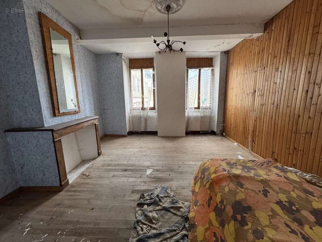 Maison à LA BASTIDE-DE-SEROU