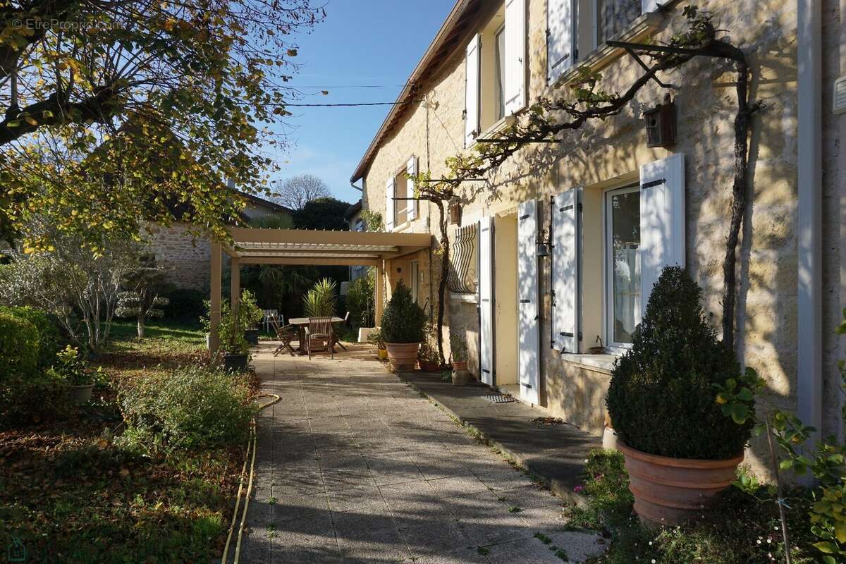 Maison à SAINT-SULPICE-D'EXCIDEUIL