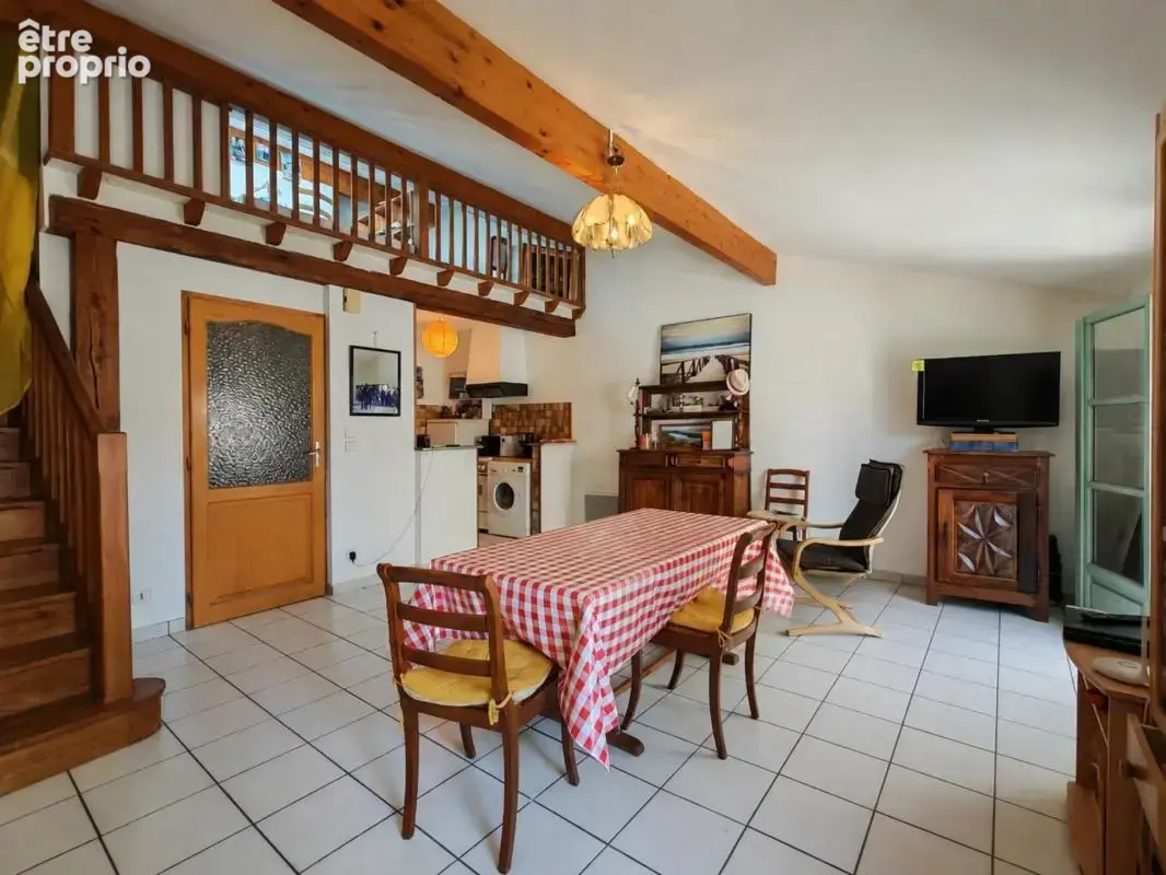 Immeuble de rapport avec T2 loué, T4 libre et garage à Pavie. Idéal investisseur - photo 2